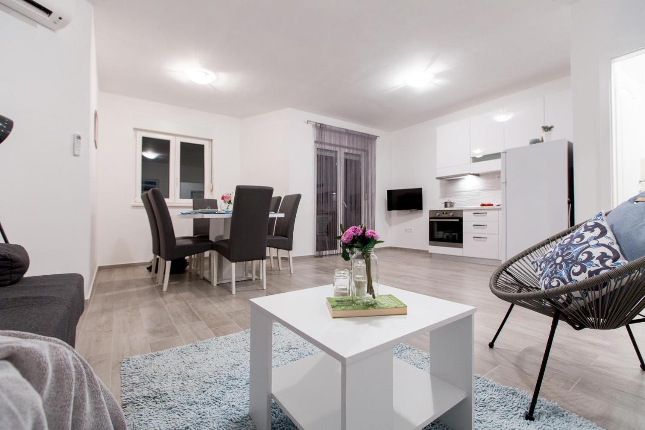 Maiv Residence - Family & Designer Suites Rogoznica (Sibenik-Knin) Quarto foto